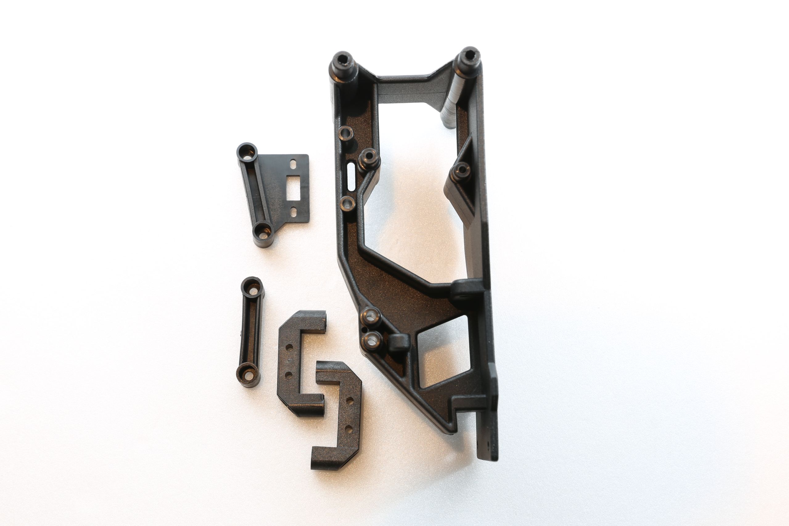 Kyosho #MI7B Chassis vorne